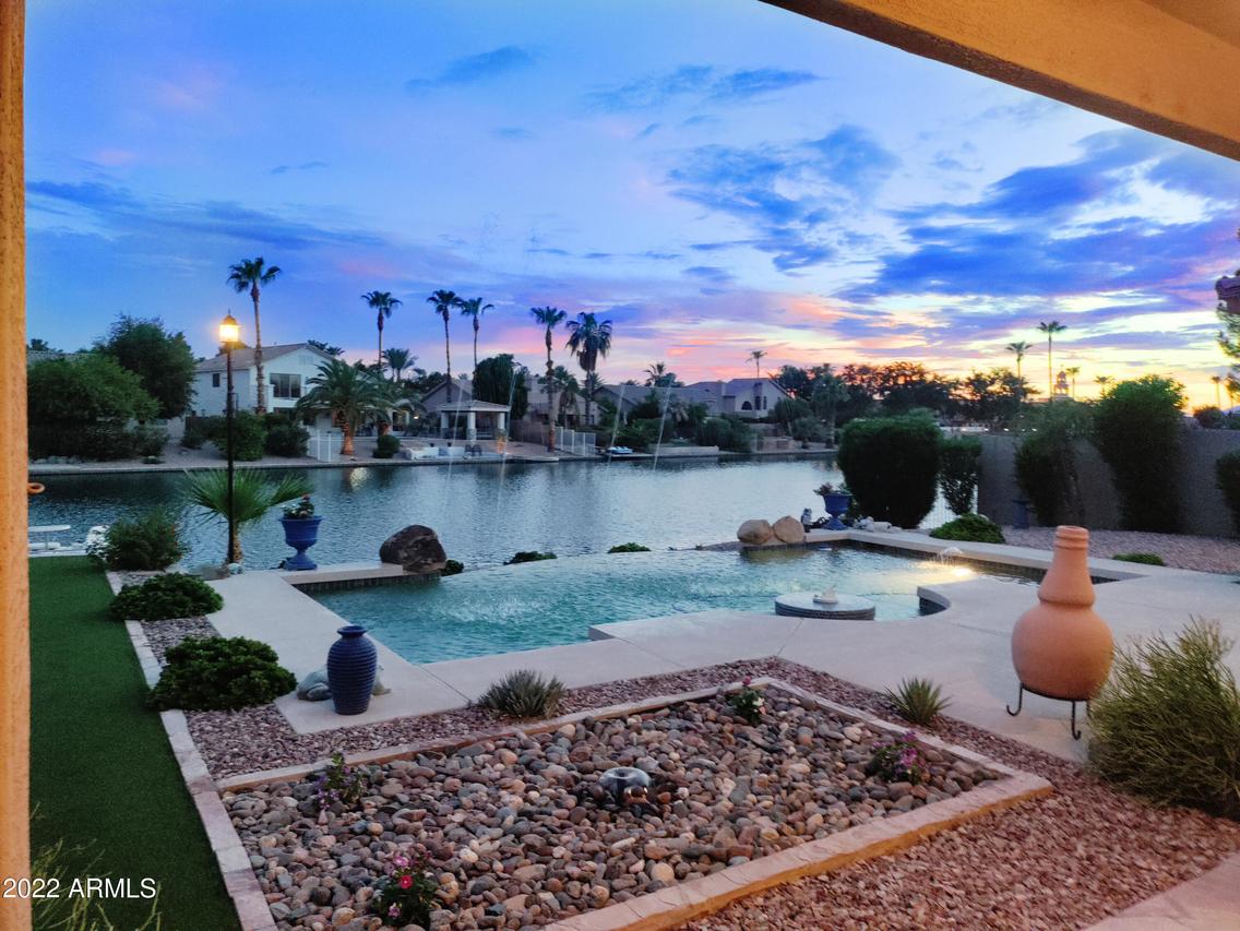 933 W Nolan Way, Chandler, AZ 85248
