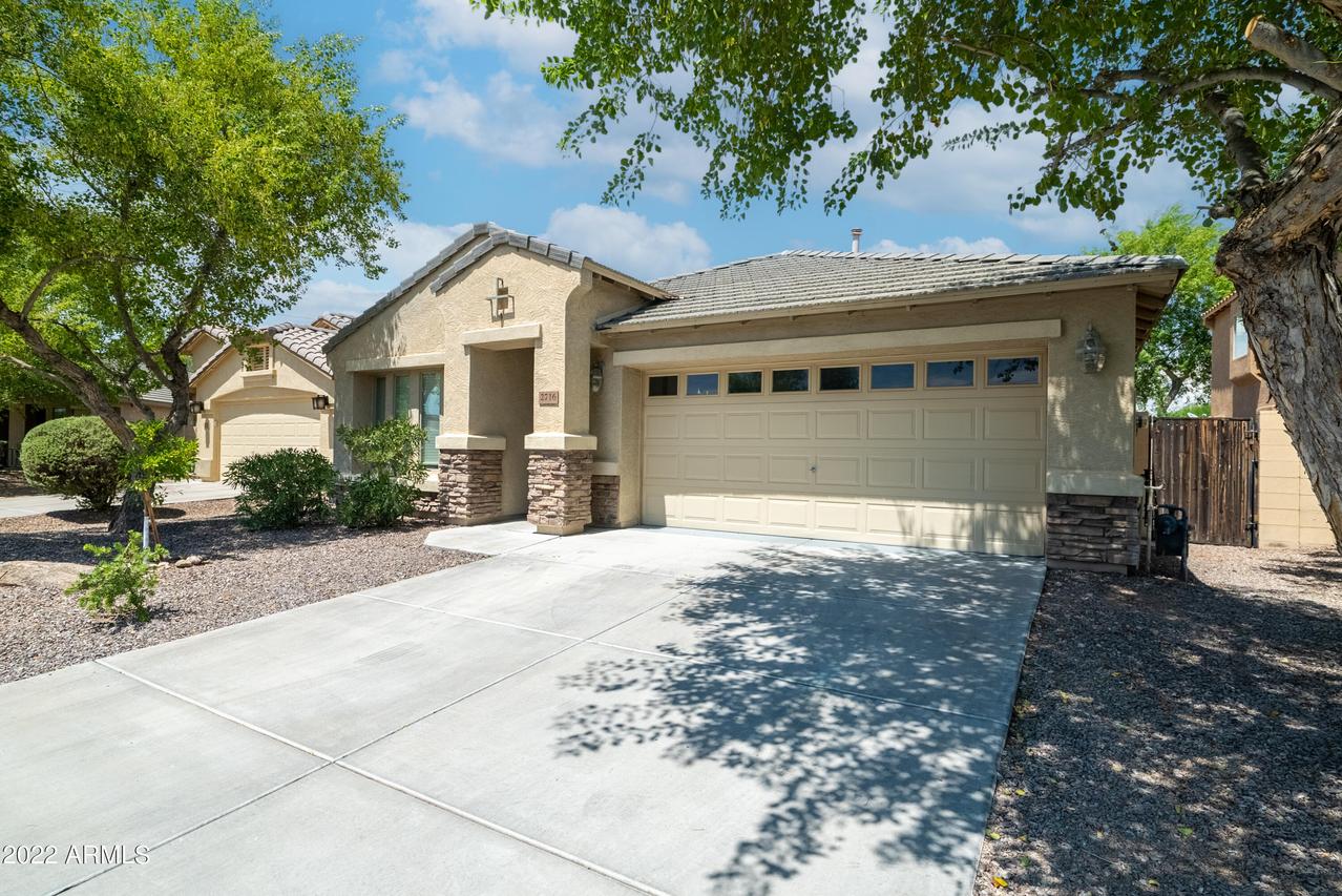 2716 E Alameda Rd., Phoenix, AZ 85024