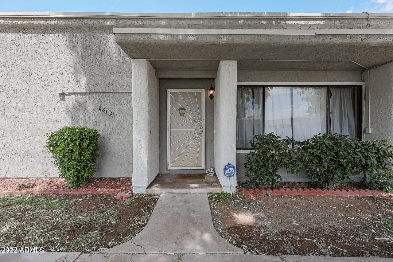 8802 N New World Dr., Glendale, AZ 85302