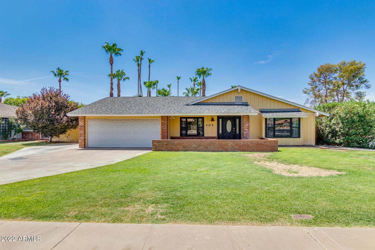 301 E Acapulco Ln., Phoenix, AZ 85022
