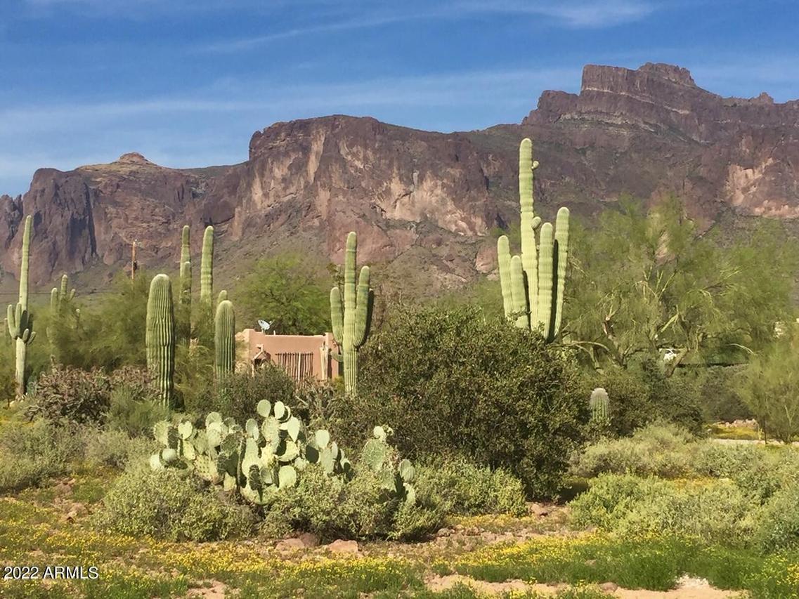 5380 E Cactus Wren St., Apache Junction, AZ 85219