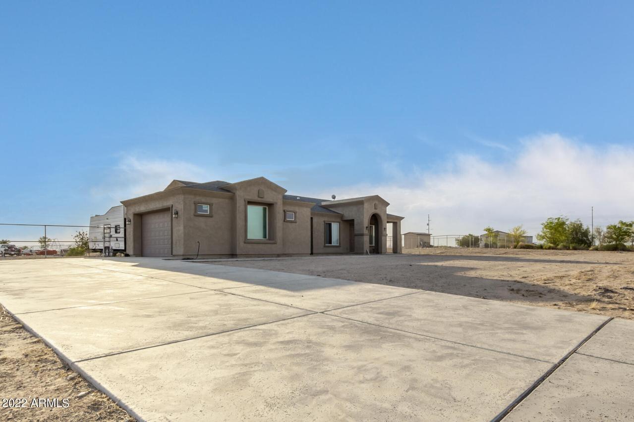 6710 S 331st Ave., Tonopah, AZ 85354