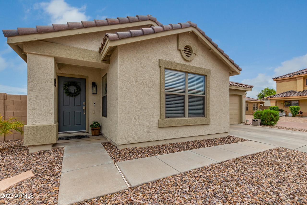 2431 E Peach Tree Dr., Chandler, AZ 85249