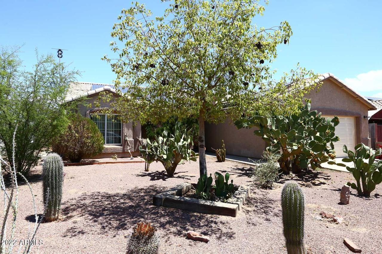 10470 W Catalina Dr., Arizona City, AZ 85123