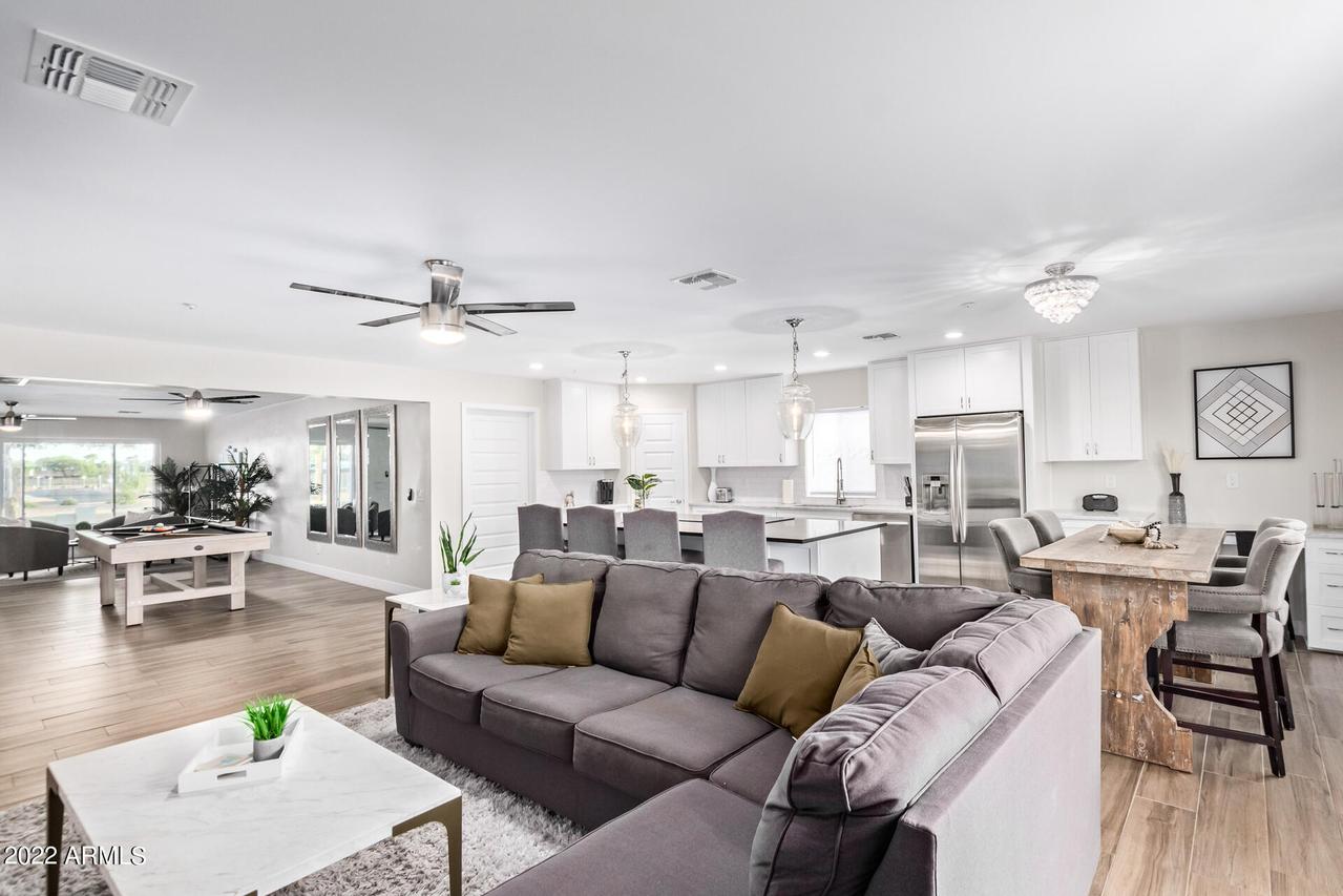 8412 E Oak St., Scottsdale, AZ 85257
