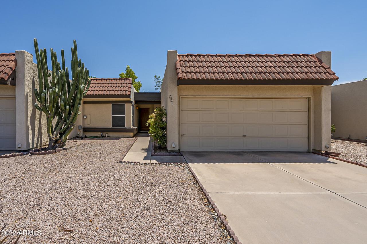 2541 E Wagoner Rd., Phoenix, AZ 85032