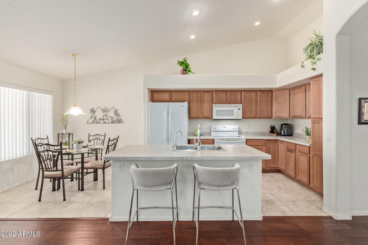 16204 W Shiloh Ln., Goodyear, AZ 85338