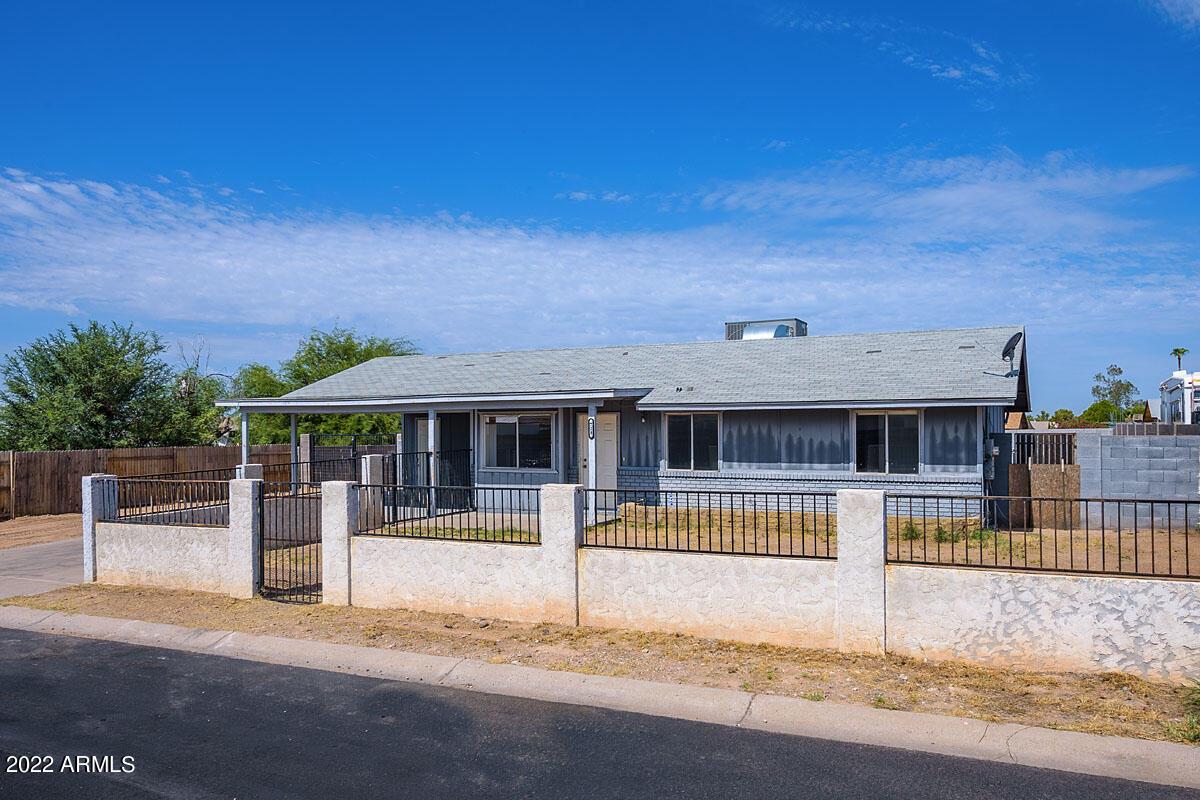 724 N 98th St., Mesa, AZ 85207