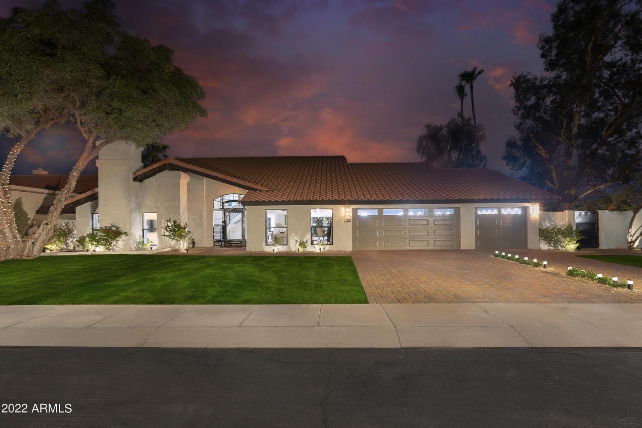 8675 E Thoroughbred Tr., Scottsdale, AZ 85258