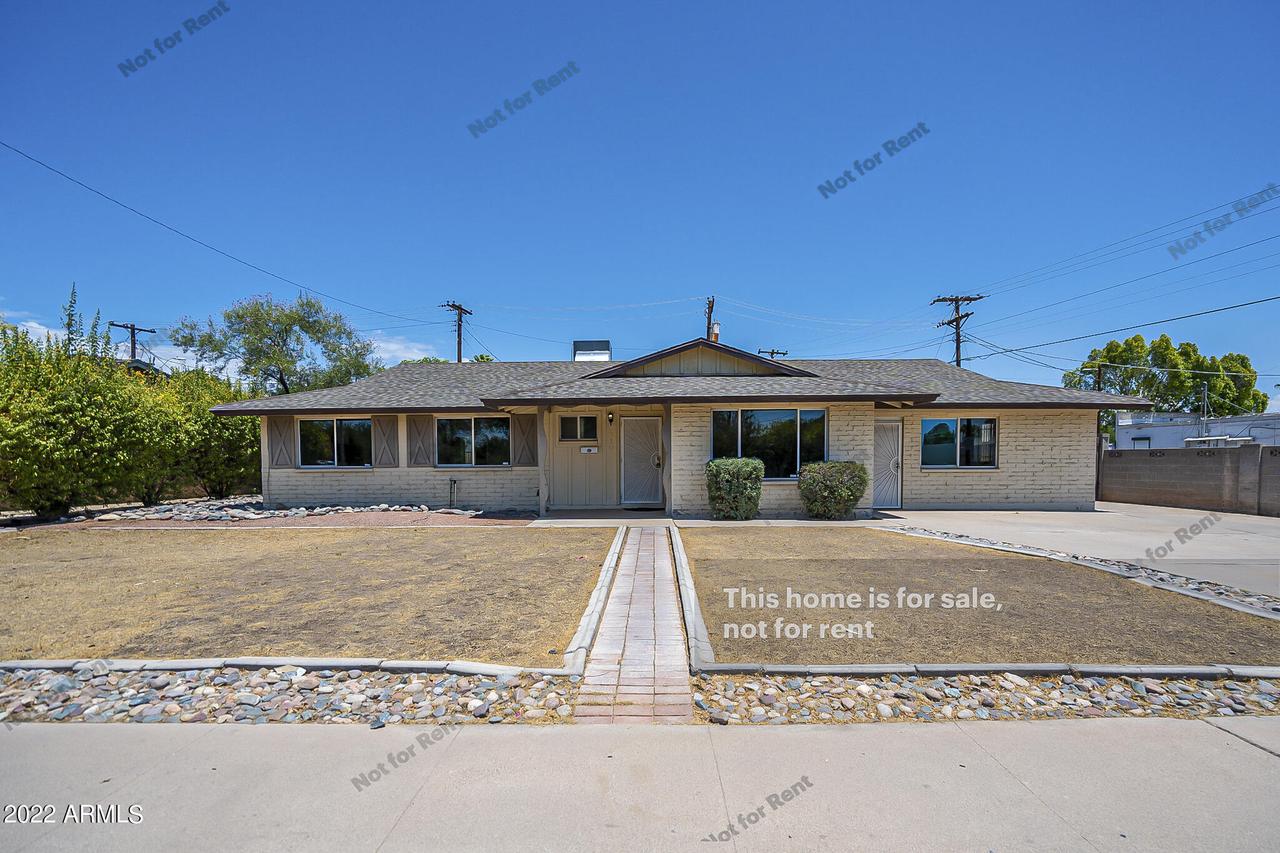 810 E Cavalier Dr., Tempe, AZ 85288