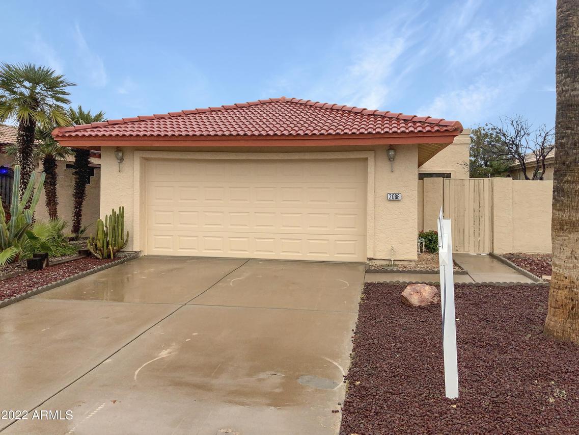 2086 N Sweetwater Dr., Casa Grande, AZ 85122