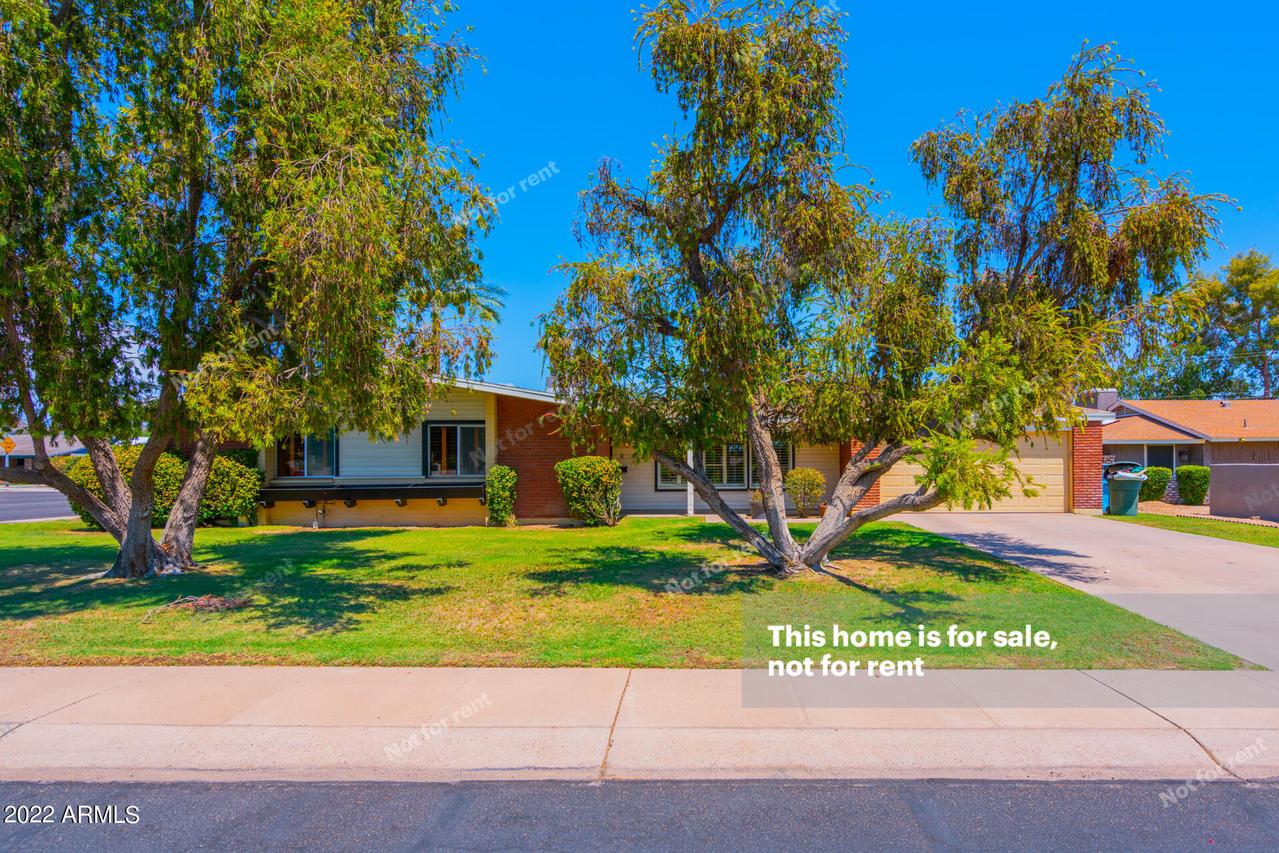 8943 N 13th Ave., Phoenix, AZ 85021
