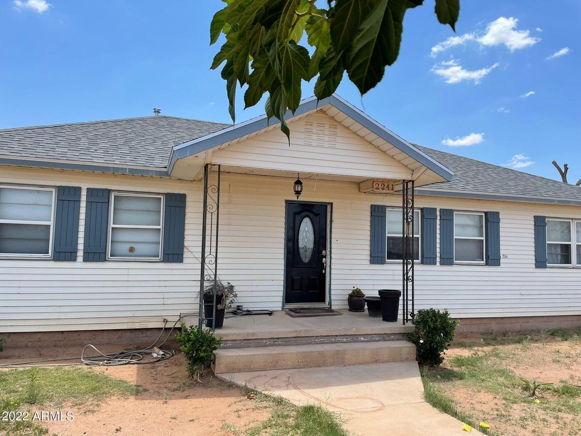 2241 E 20th St., Douglas, AZ 85607