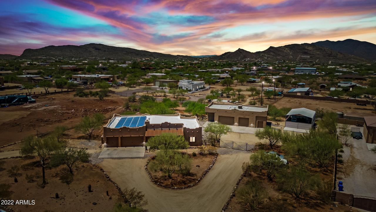 44106 N 19th Pl., New River, AZ 85087