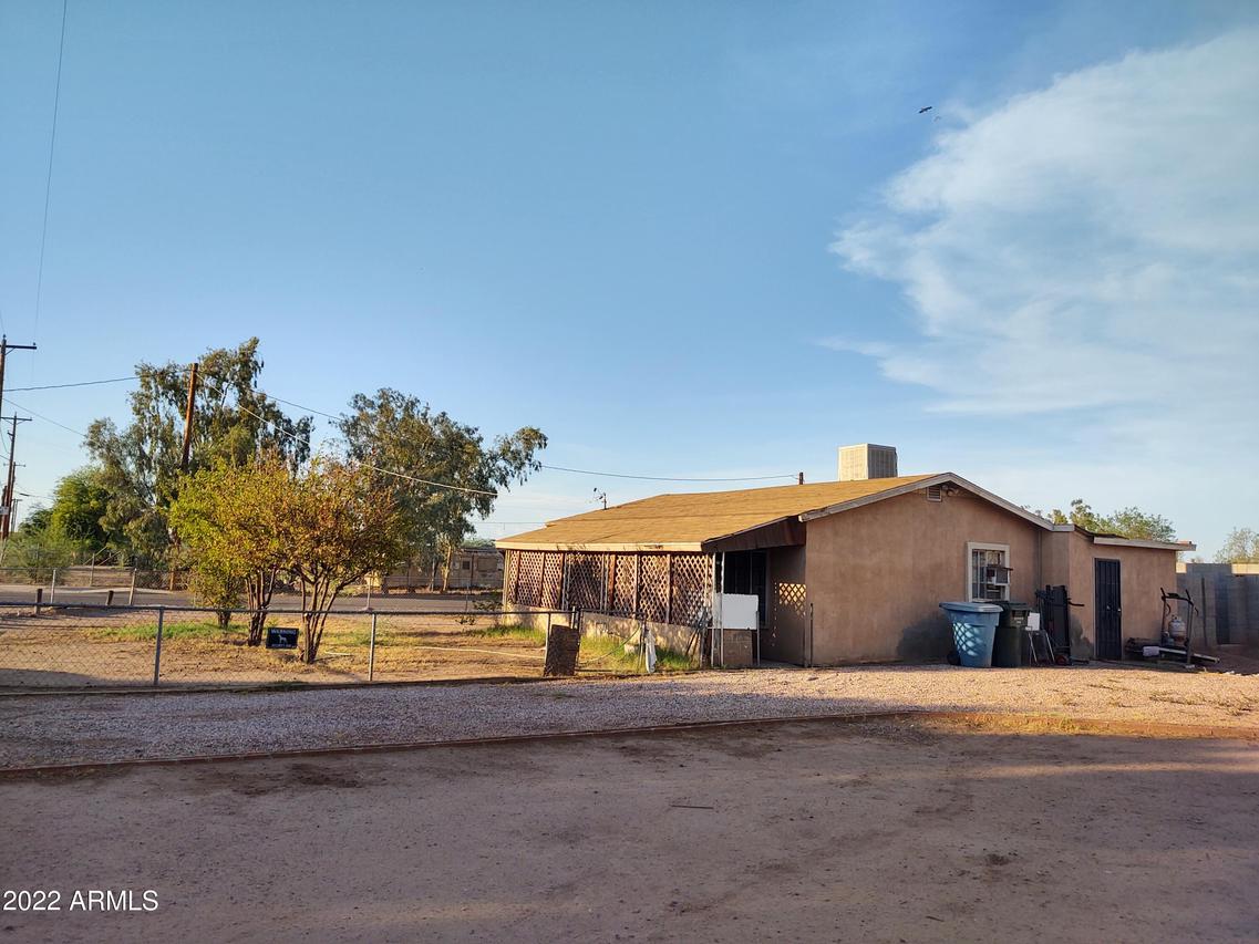 3811 S 9th St., Phoenix, AZ 85040