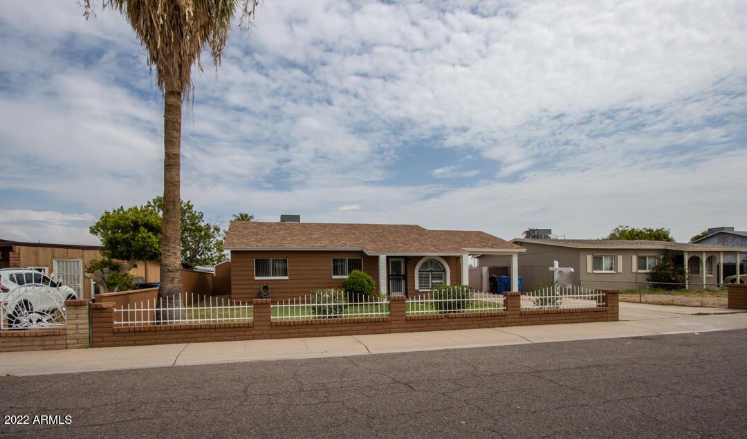 1816 W Alta Vista Rd., Phoenix, AZ 85041