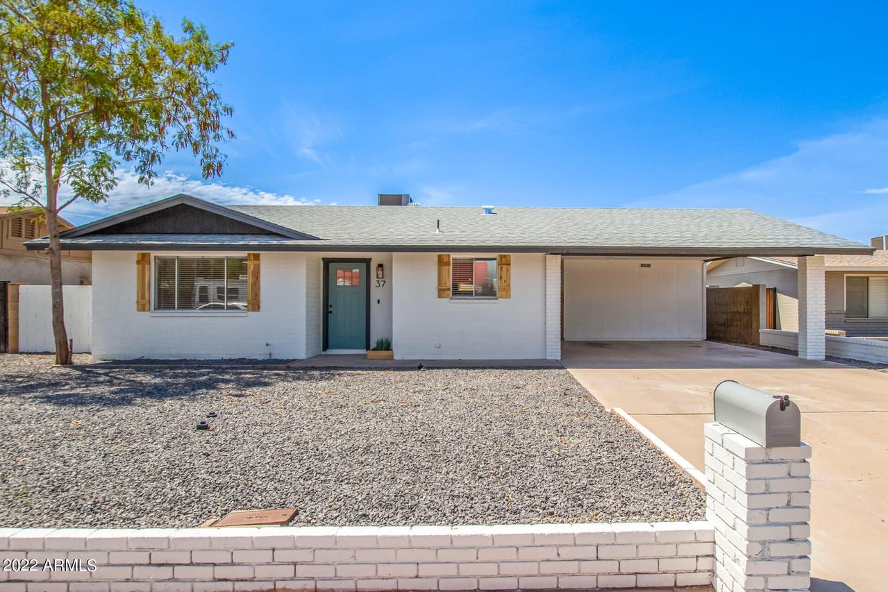 37 E Hoover Ave., Mesa, AZ 85210
