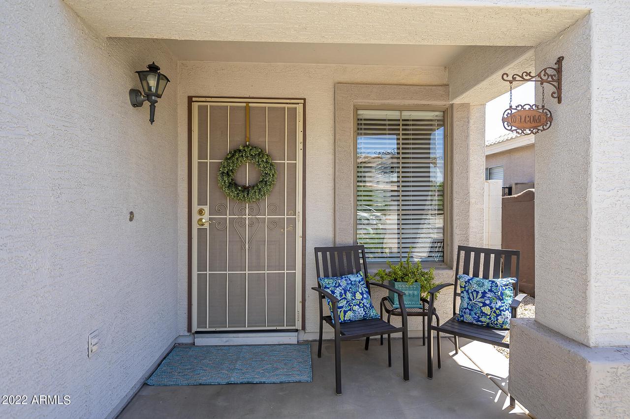 817 E Rossi Ct., San Tan Valley, AZ 85140