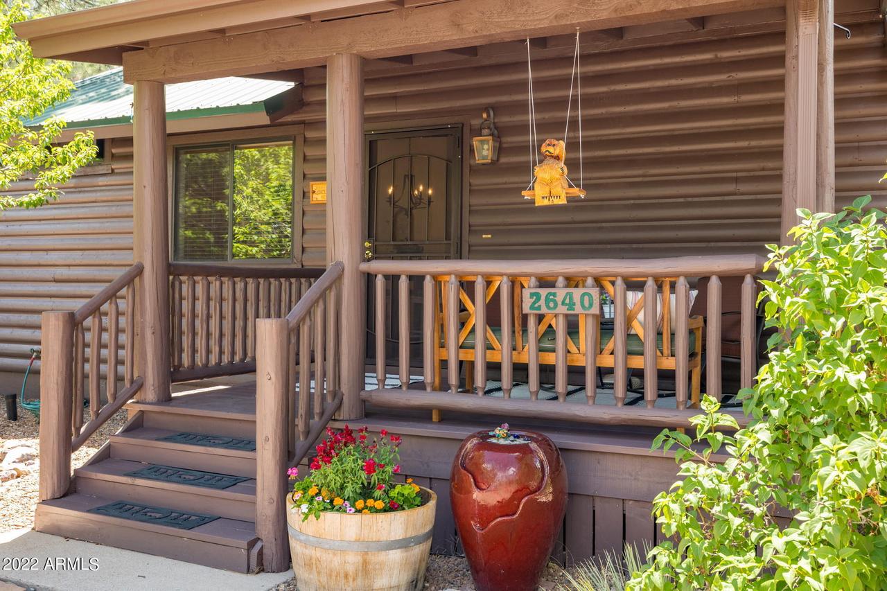 2640 Lodge Loop, Overgaard, AZ 85933