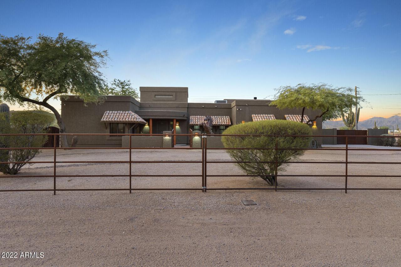 10042 E Fenimore Rd., Mesa, AZ 85207