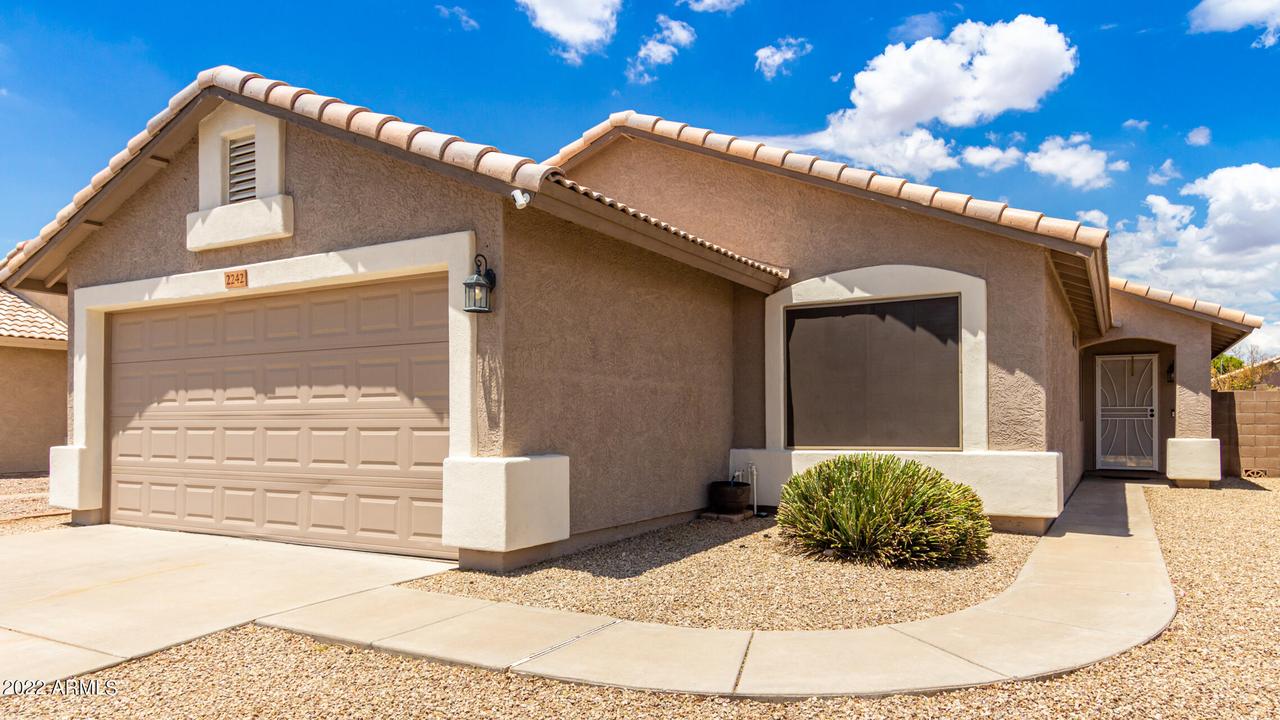 2242 E 39th Ave., Apache Junction, AZ 85119