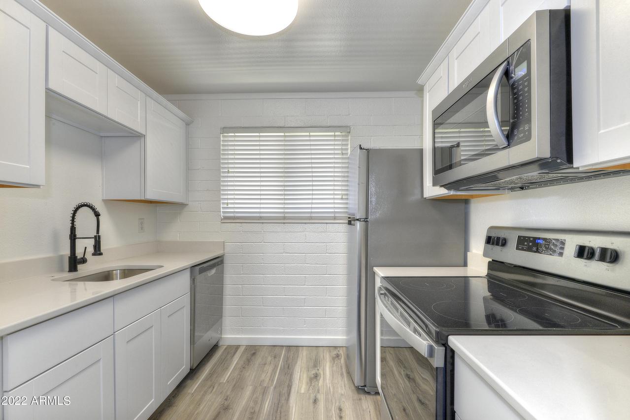 808 N 82nd St. #F206, Scottsdale, AZ 85257