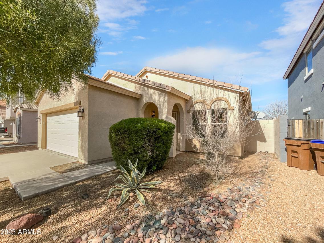 394 E Christopher St., San Tan Valley, AZ 85140