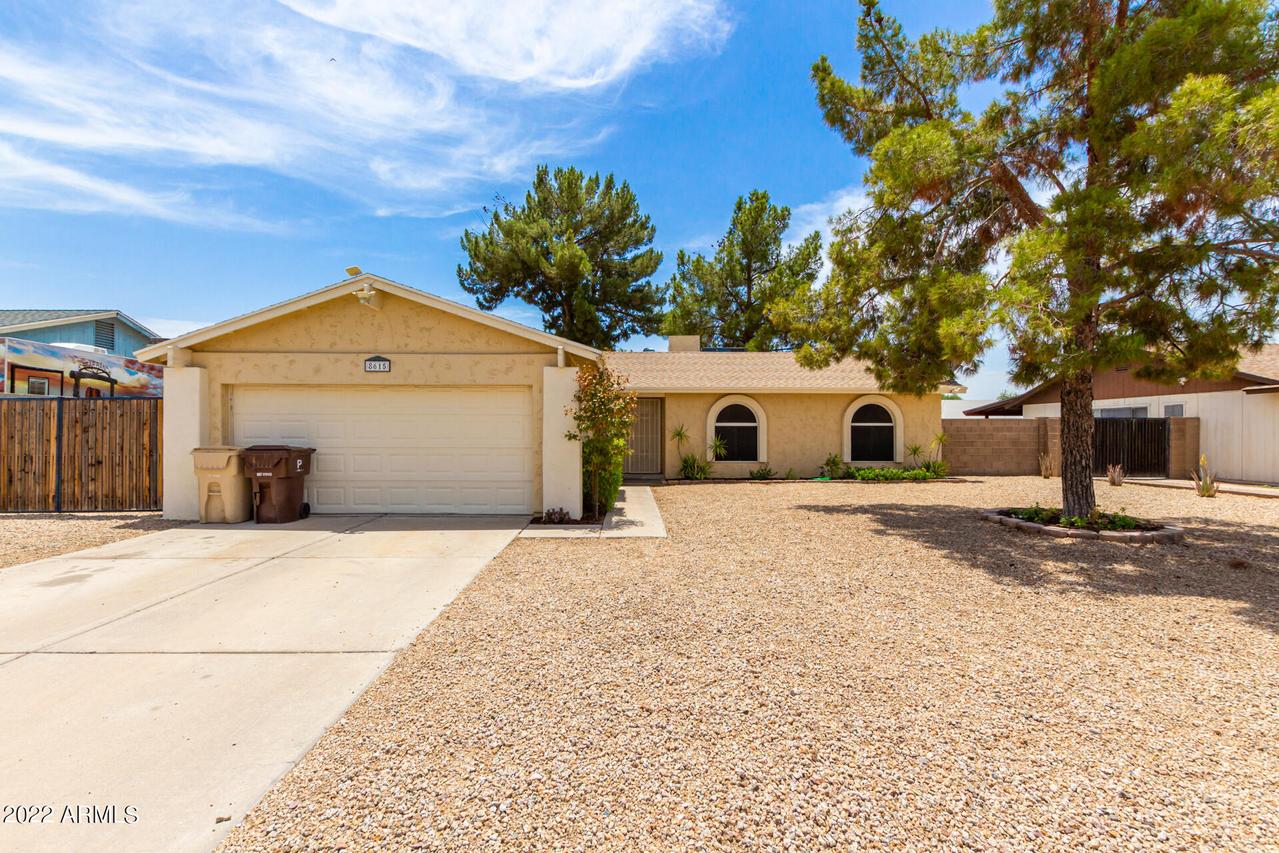 8615 W Lawrence Ln., Peoria, AZ 85345