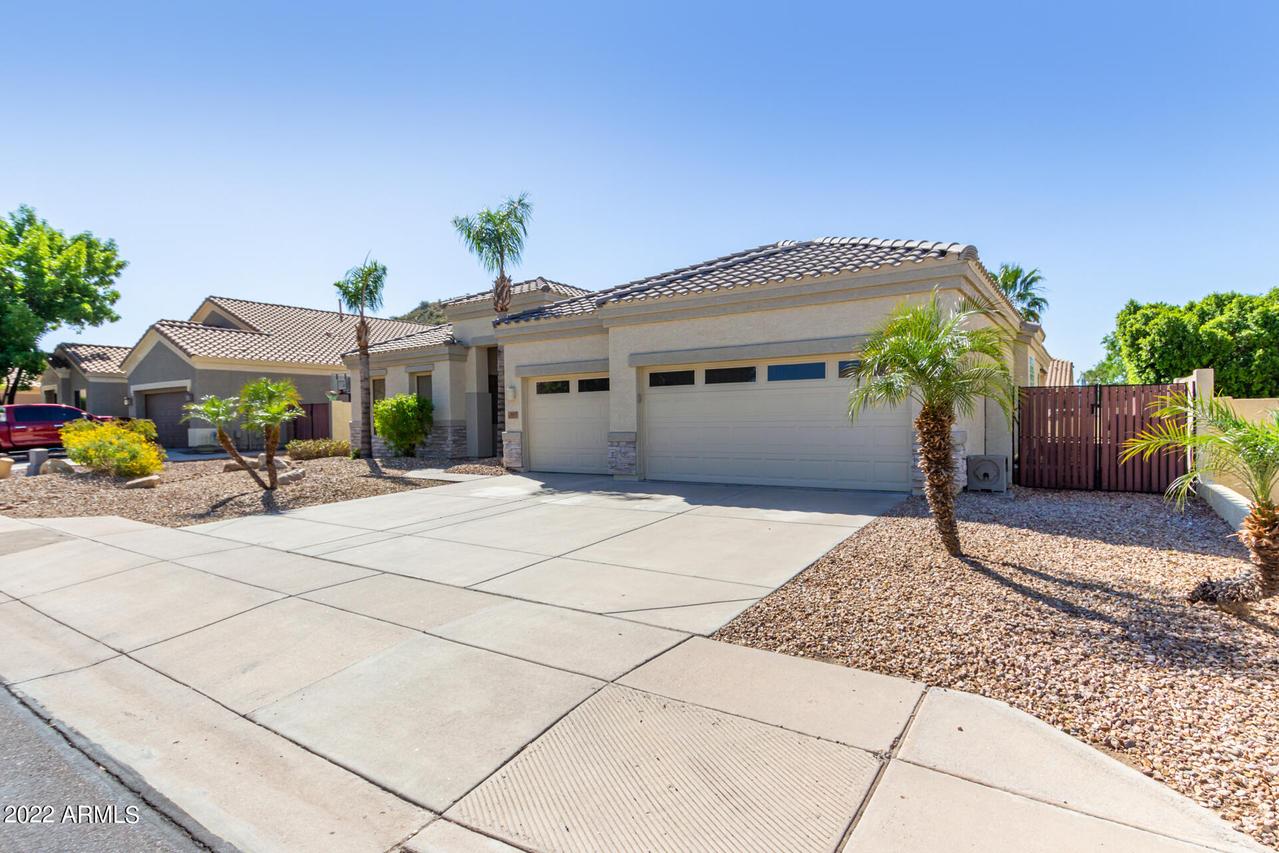 8657 E Hillview St., Mesa, AZ 85207