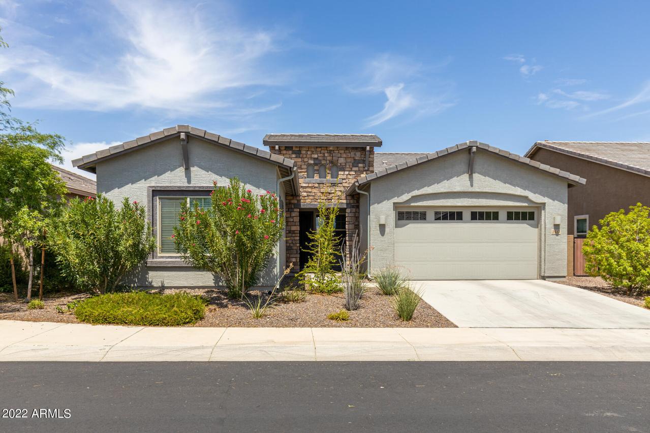 2517 N 212th Dr., Buckeye, AZ 85396