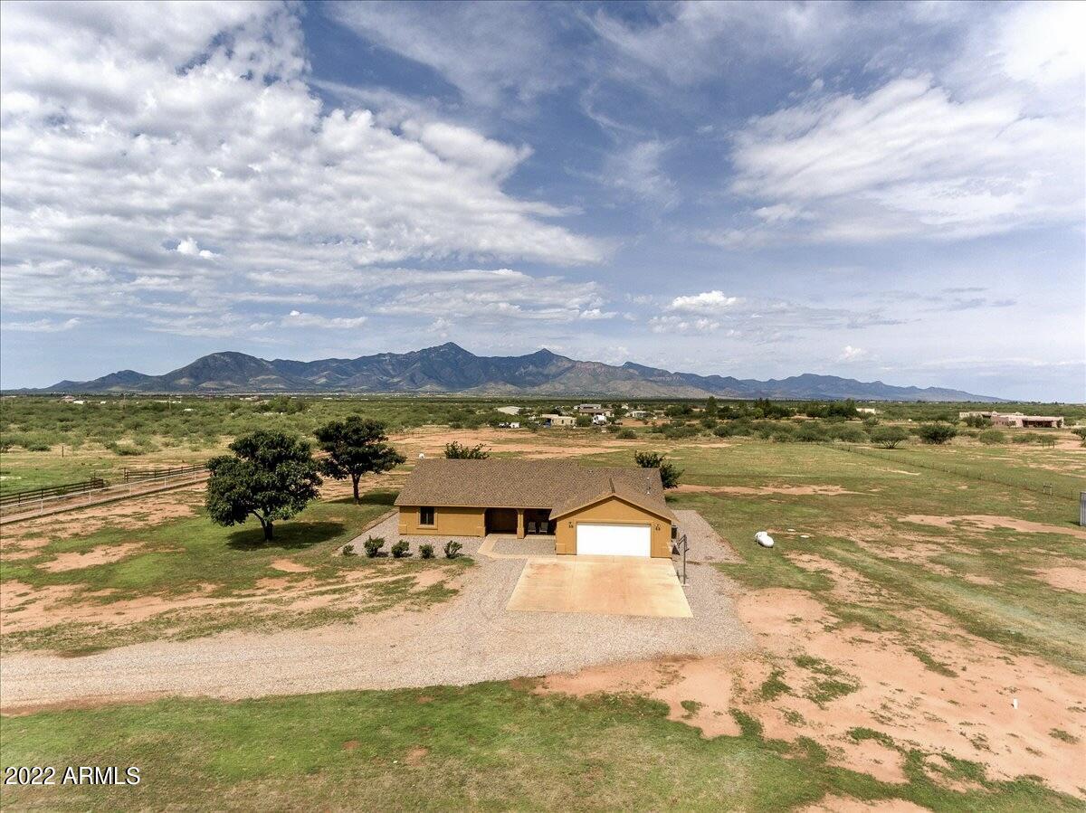 10205 E Coyote Song Tr., Hereford, AZ 85615