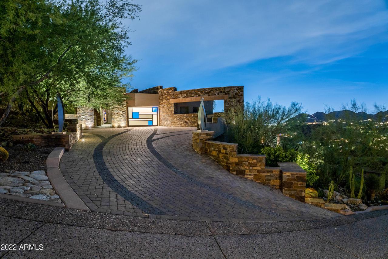 7401 N Las Brisas Ln., Paradise Valley, AZ 85253