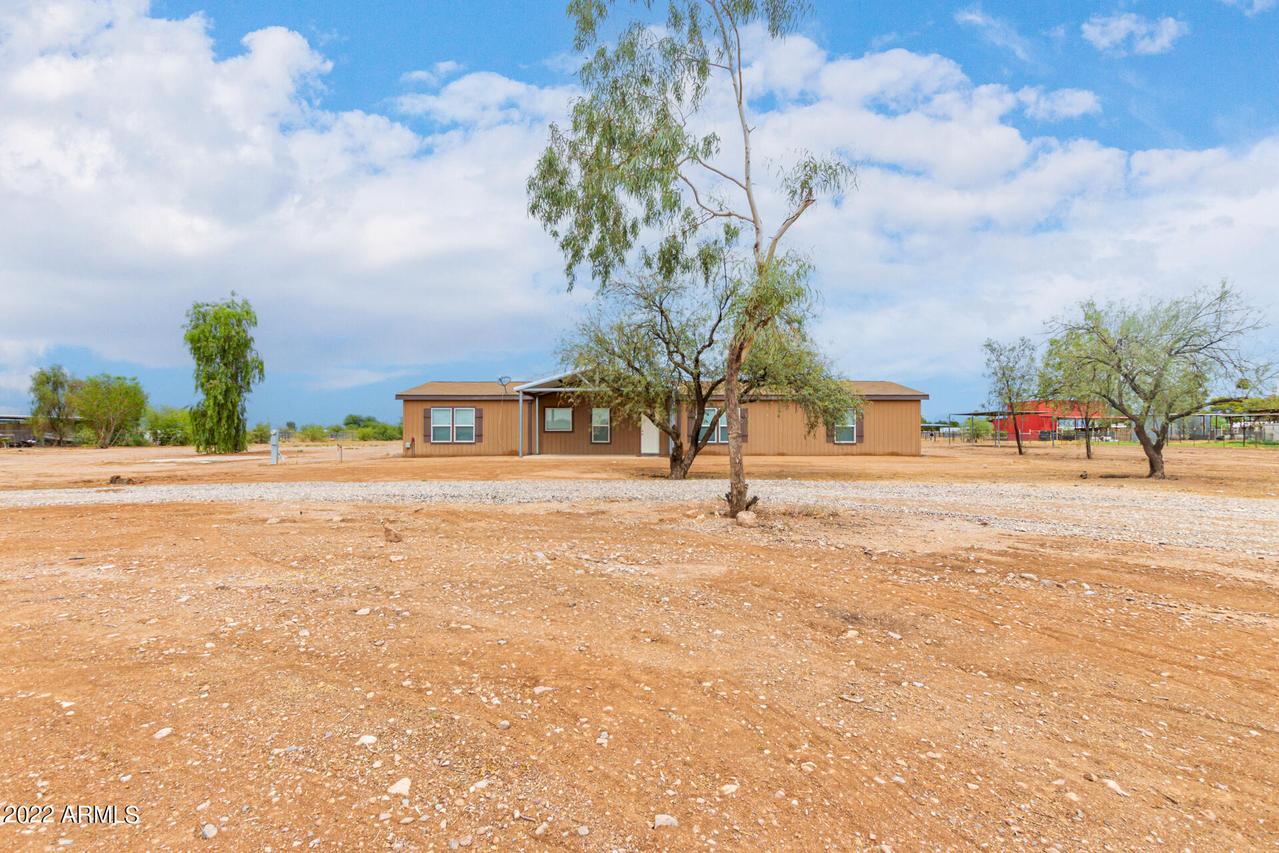466 E Ranch Rd., San Tan Valley, AZ 85140