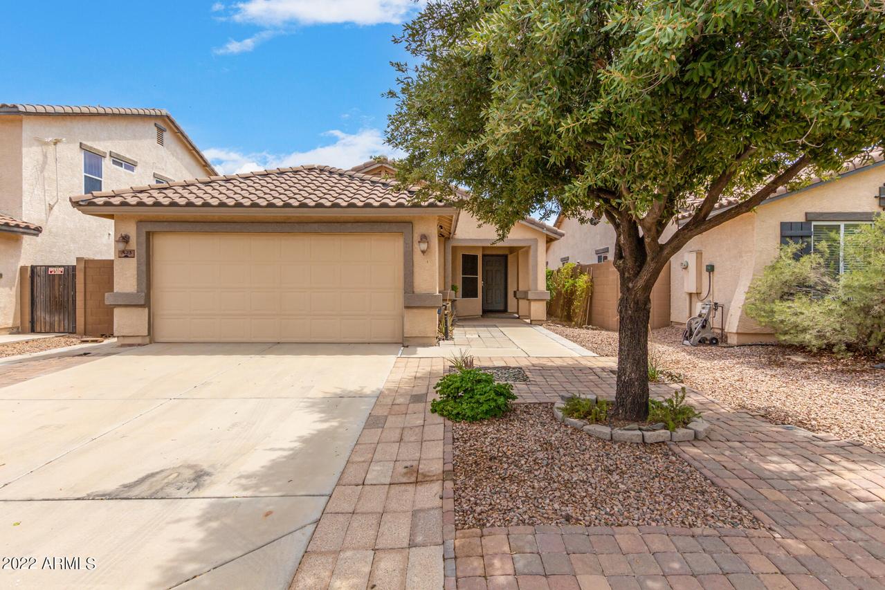 1423 E Poncho Ln., San Tan Valley, AZ 85143