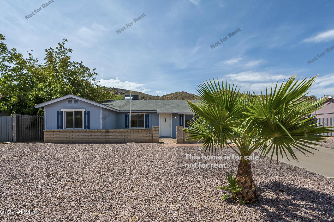 1705 W Wood Dr., Phoenix, AZ 85029