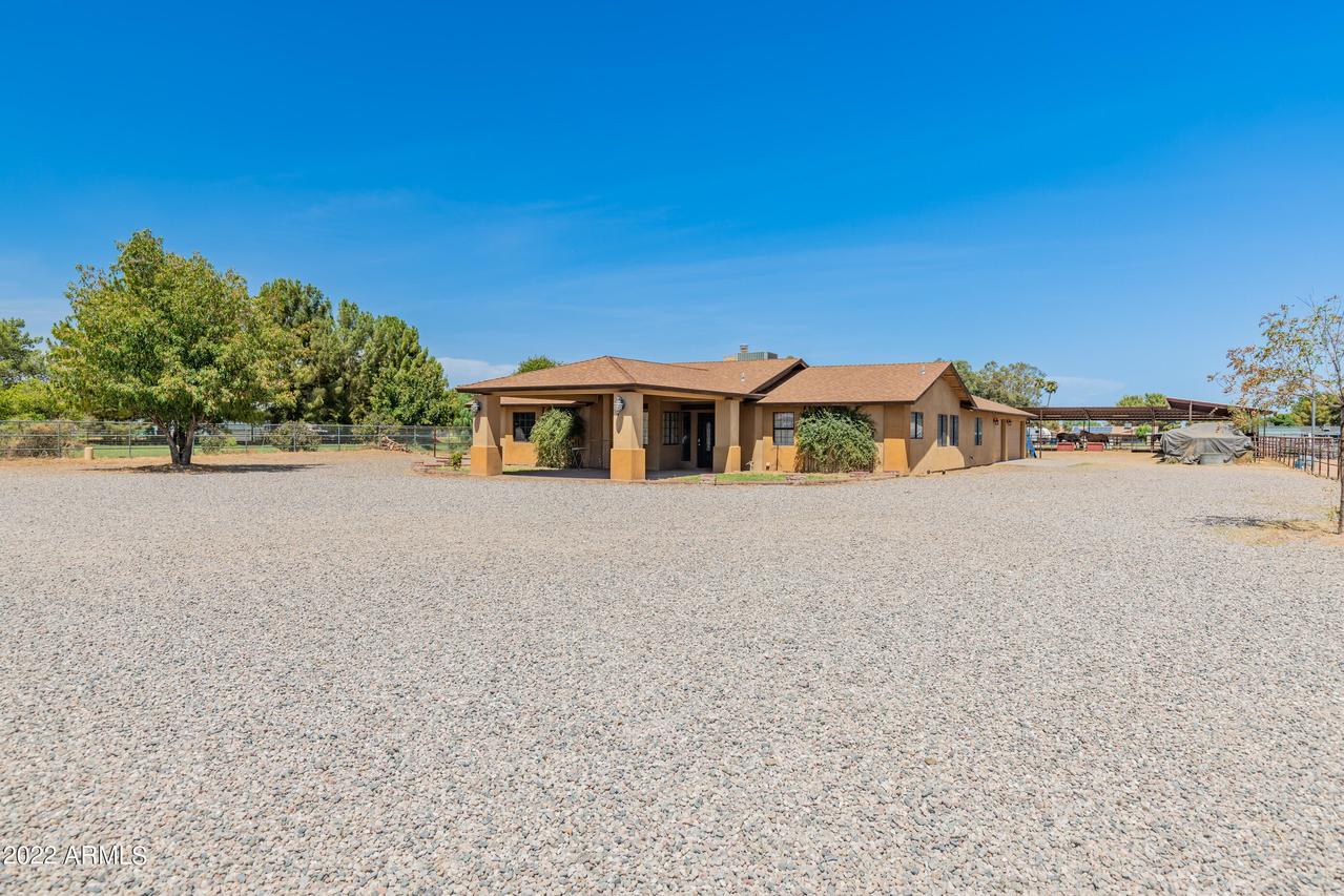 6901 N 183rd Ave., Waddell, AZ 85355