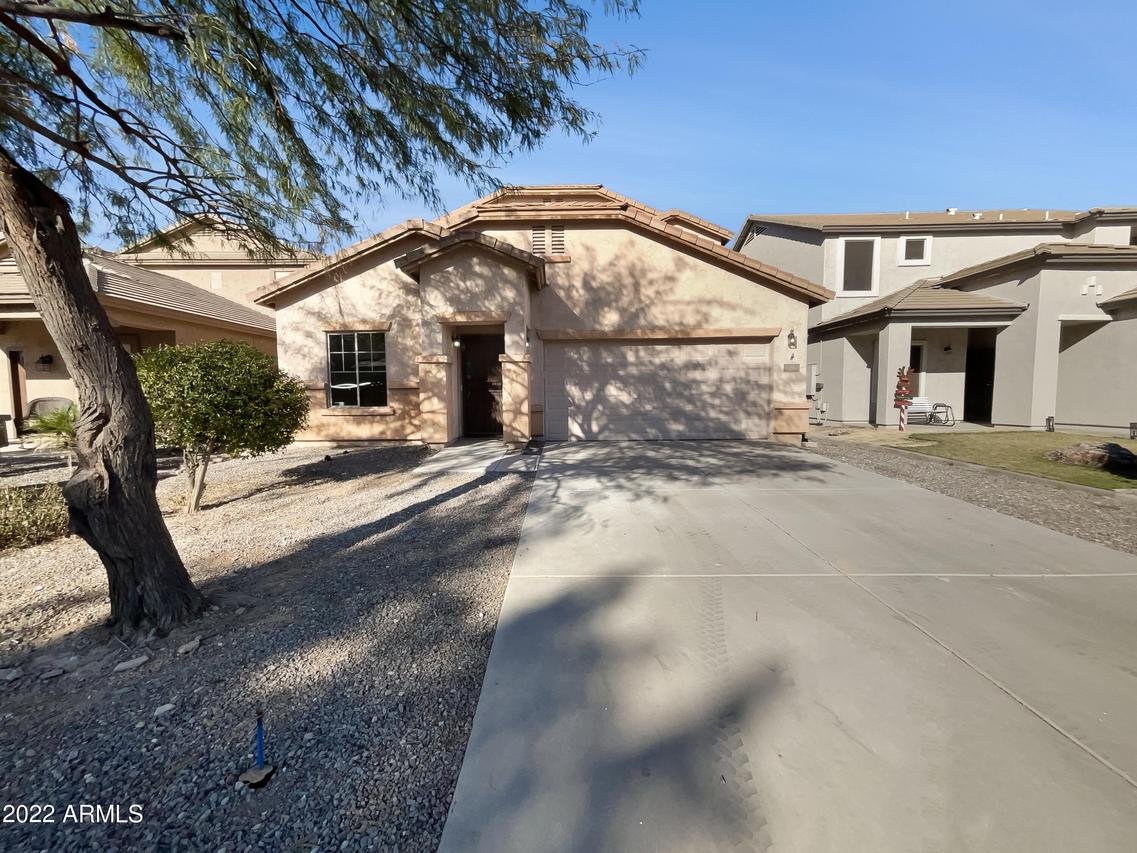 370 E Backman St., San Tan Valley, AZ 85140