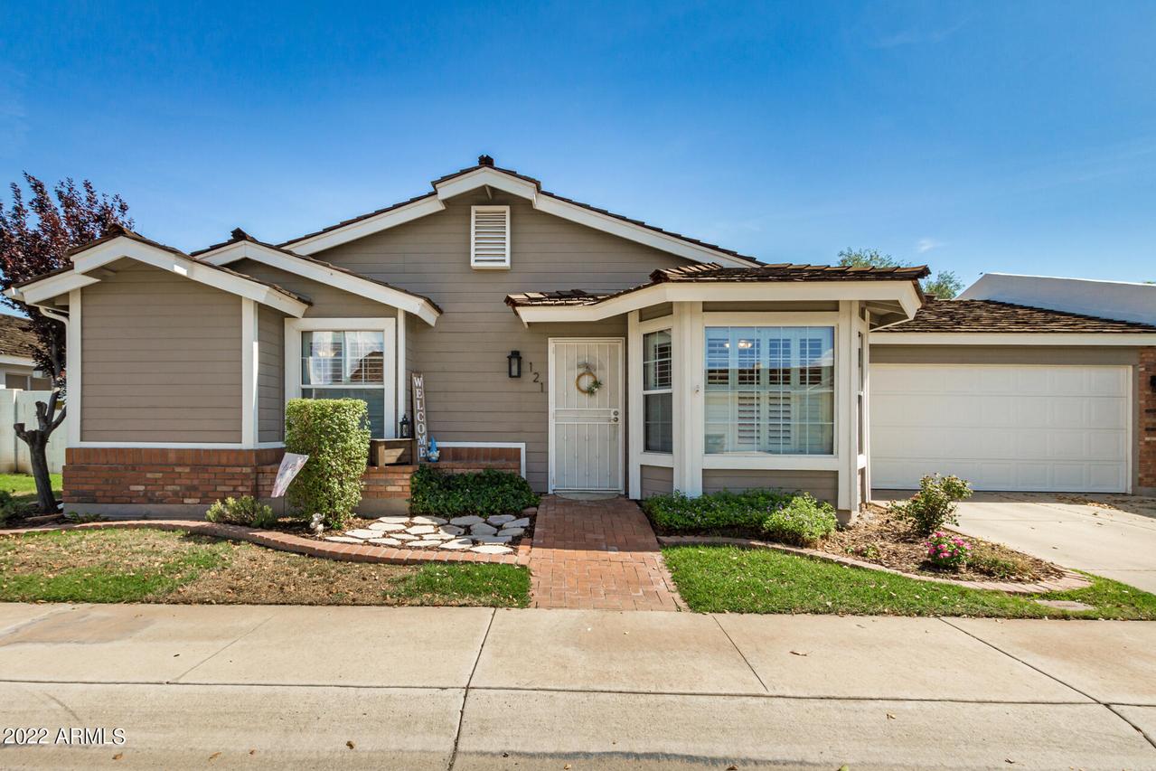 121 E Campo Bello Dr., Phoenix, AZ 85022