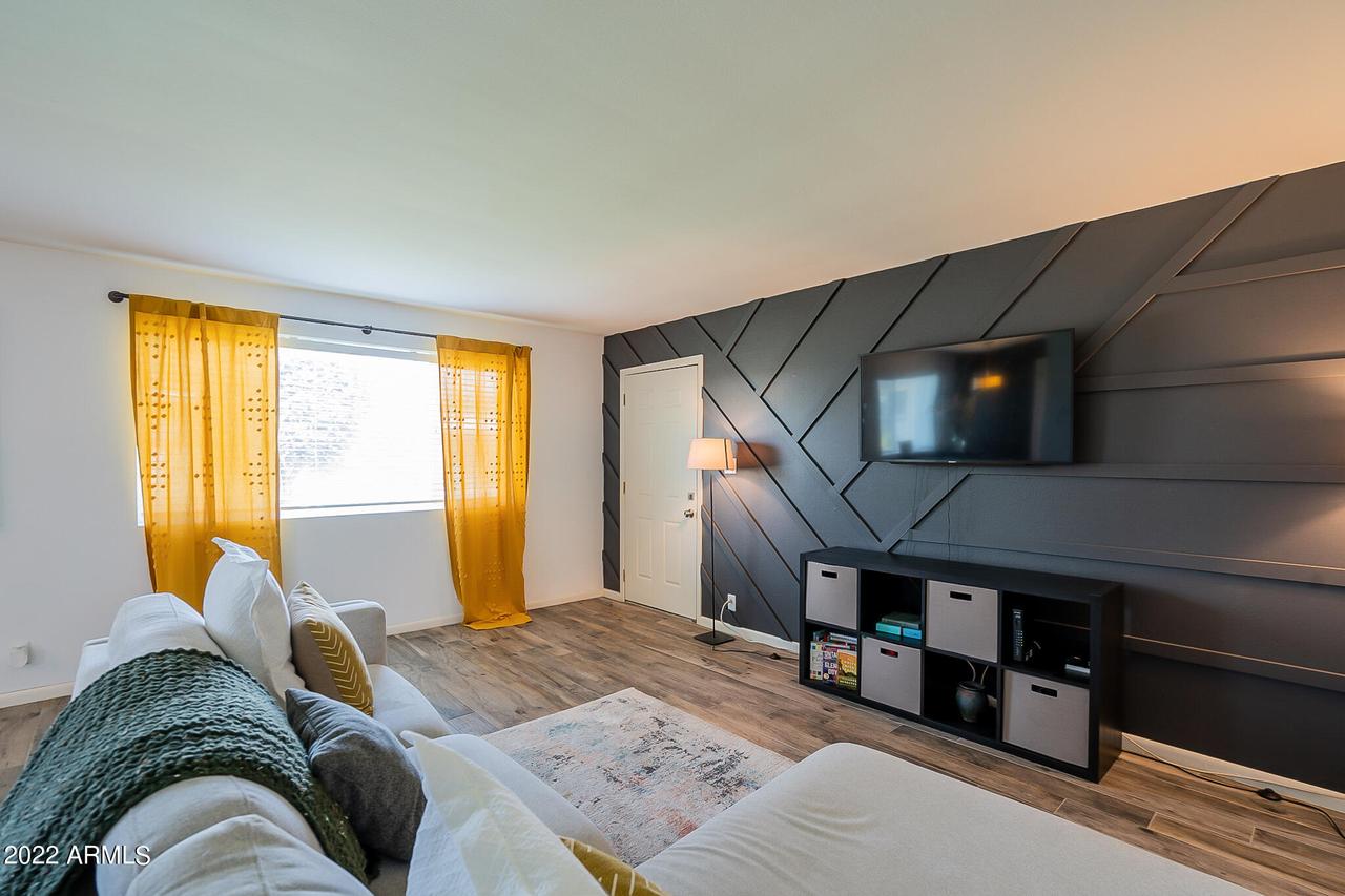 6841 E 2nd St. #9, Scottsdale, AZ 85251