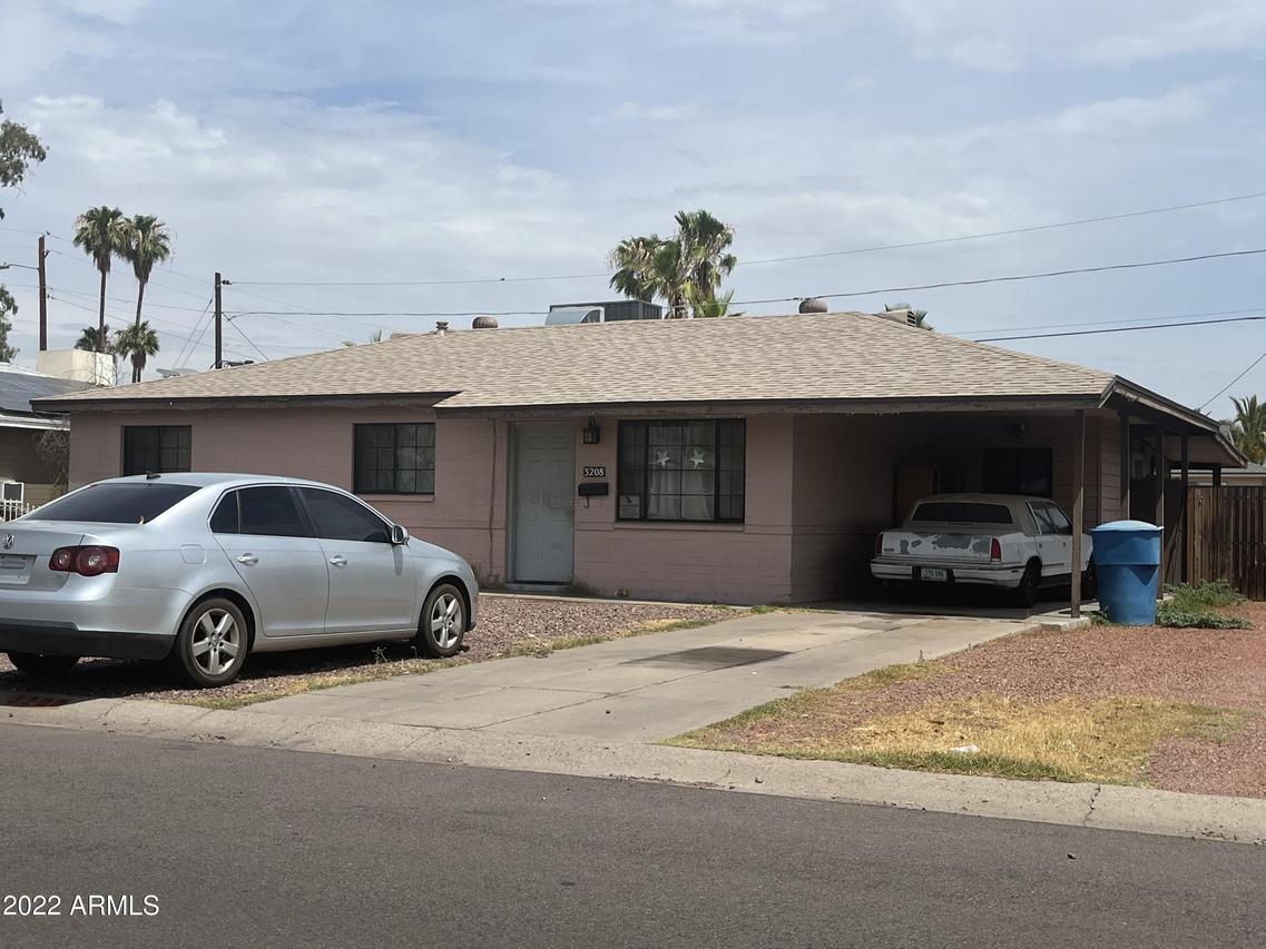 3208 E Granada Rd., Phoenix, AZ 85008