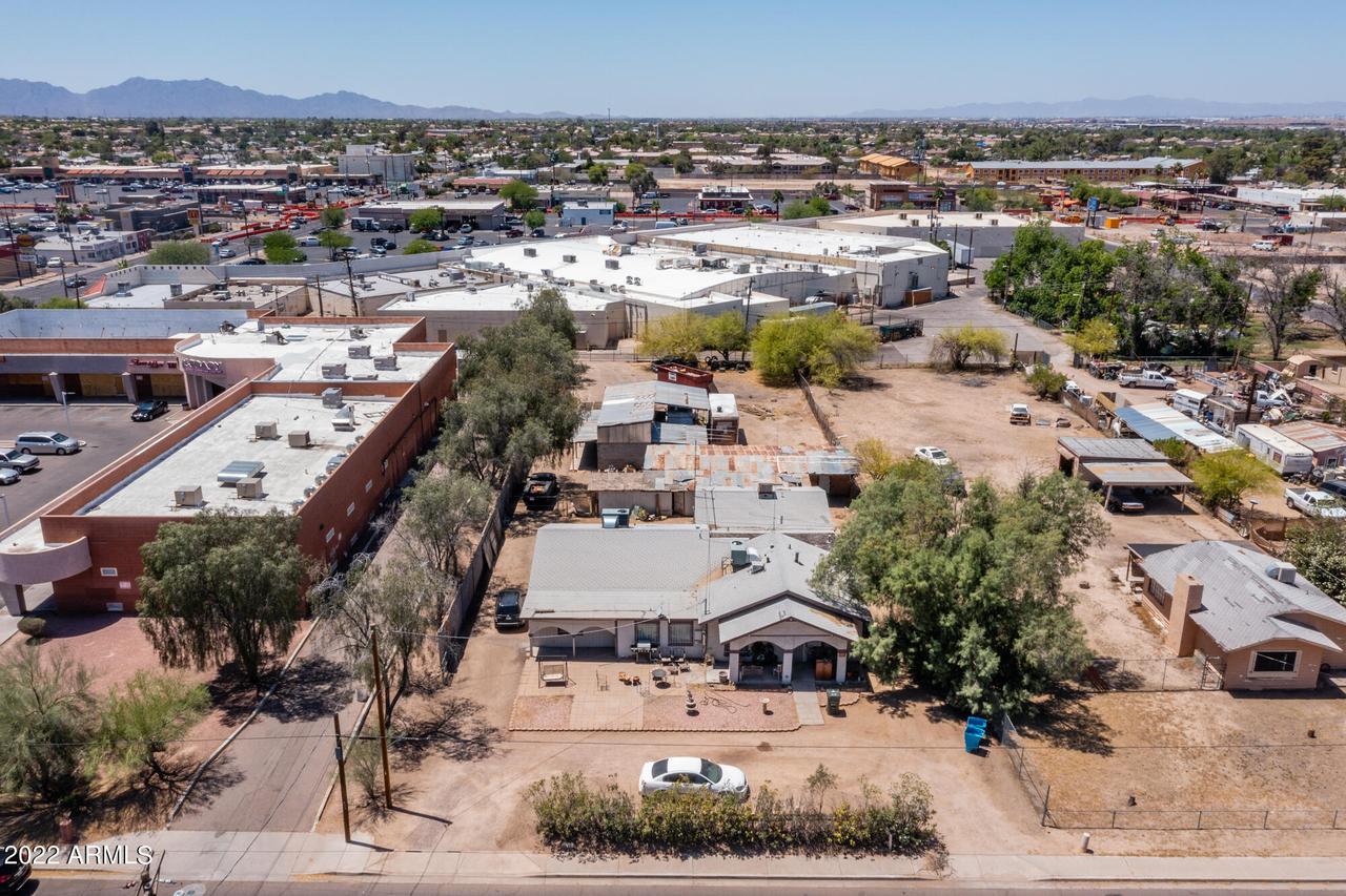 5826 S 3rd St., Phoenix, AZ 85040