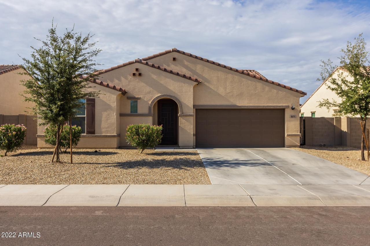 1631 E Primavera Way, San Tan Valley, AZ 85140