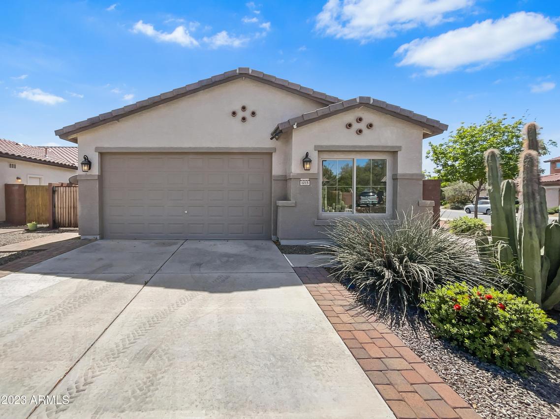 1015 W Heatherwood St., San Tan Valley, AZ 85140
