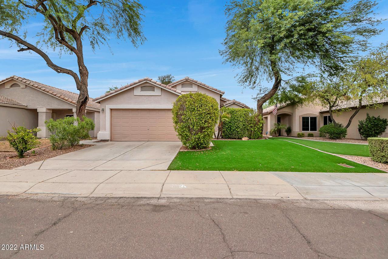 3526 W Via Del Sol Dr., Glendale, AZ 85310