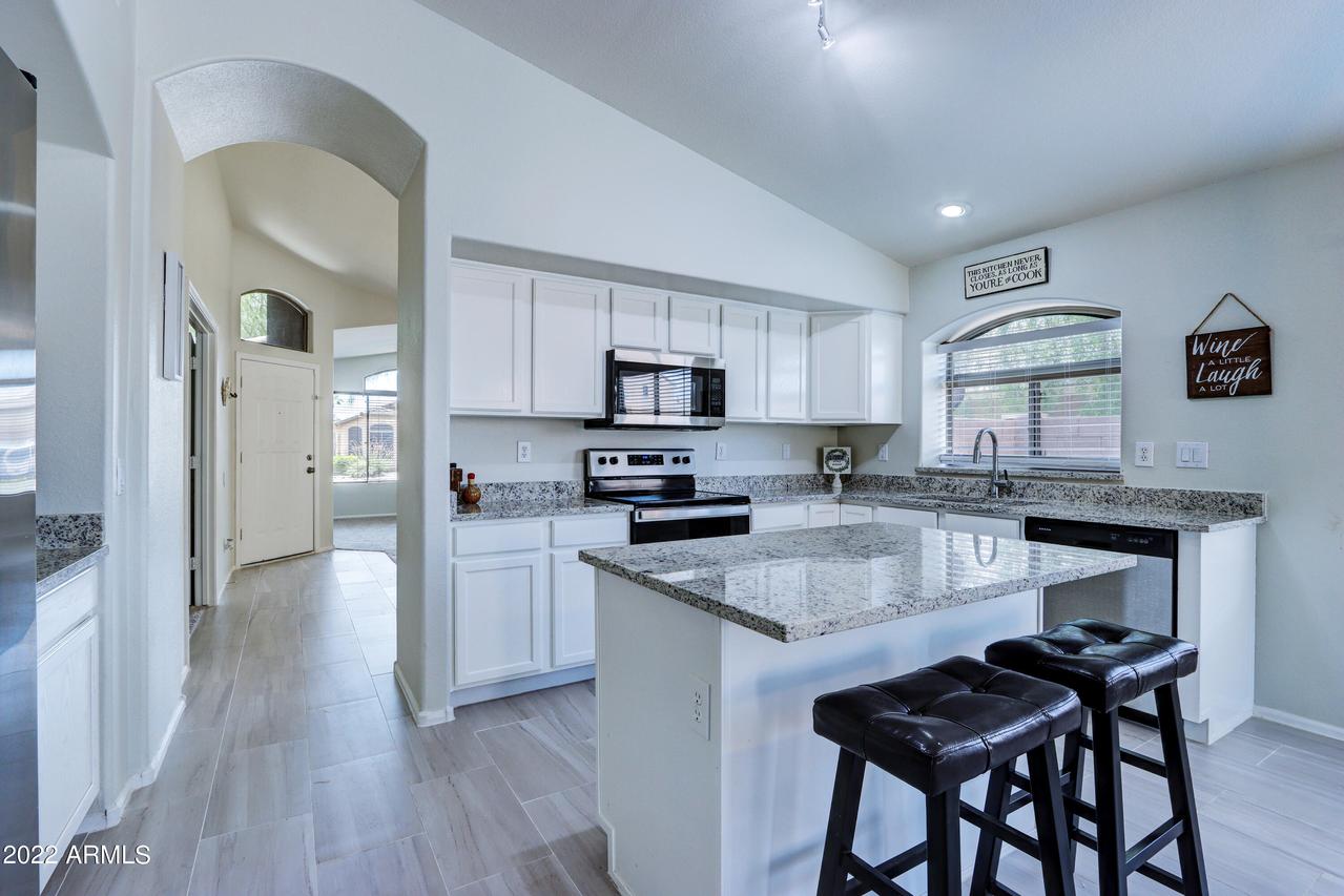 42596 W Bunker Dr., Maricopa, AZ 85239