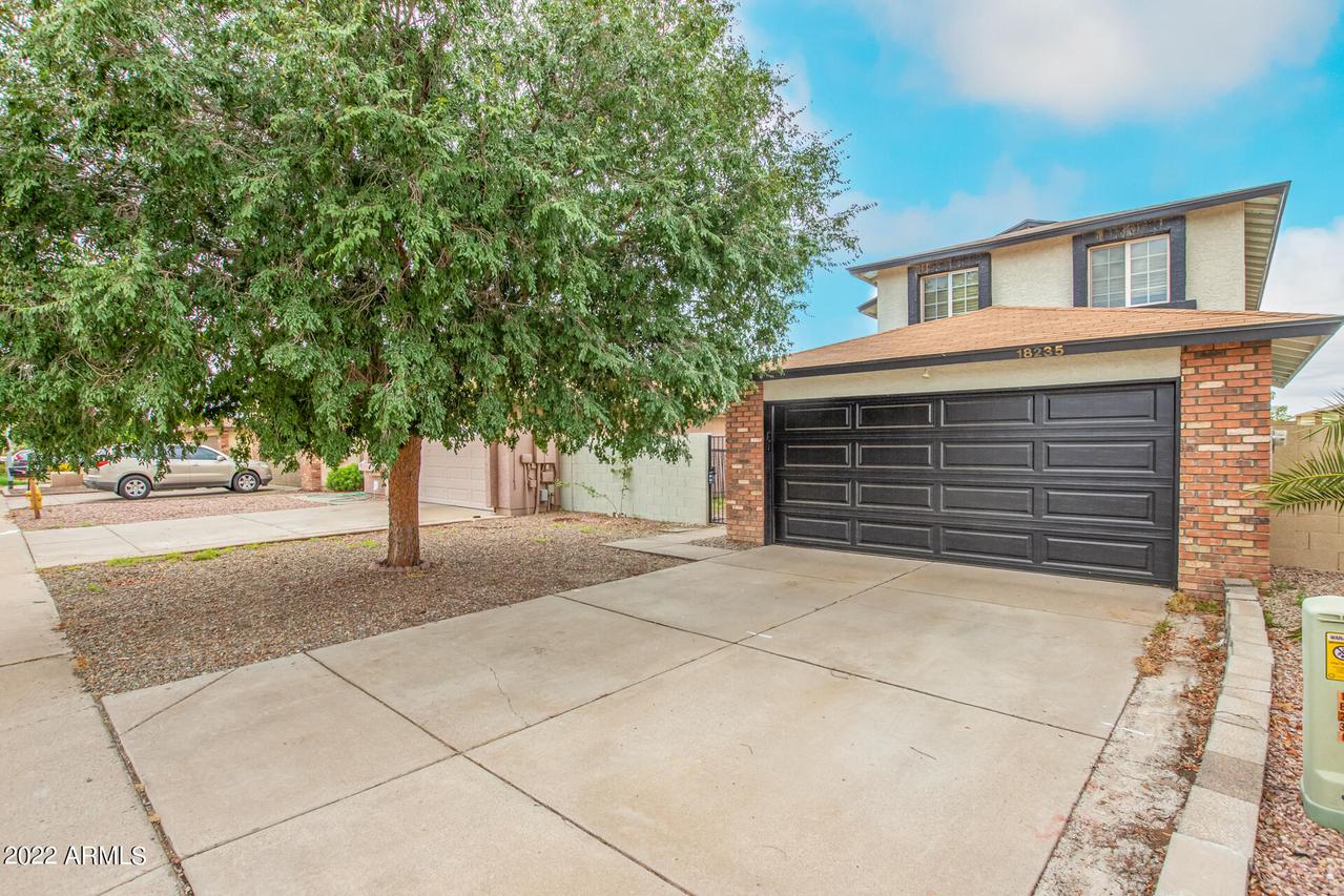 18235 N 37th Dr., Glendale, AZ 85308