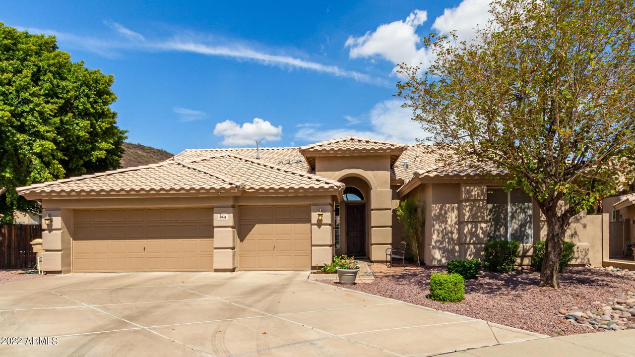 5941 W Crest Ln., Glendale, AZ 85310