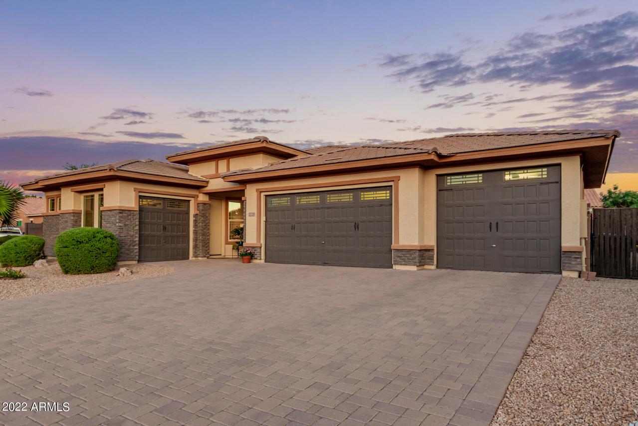 2721 E Orion St., Mesa, AZ 85213