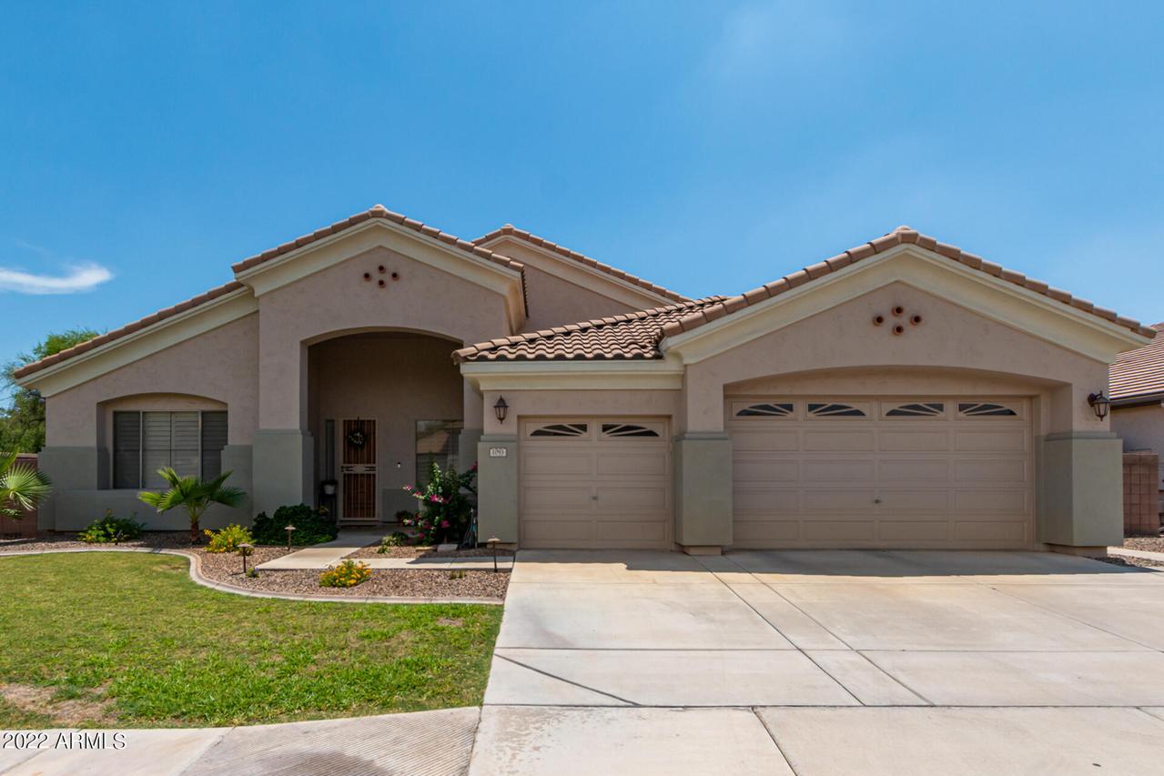 1093 E Coconino Dr., Chandler, AZ 85249