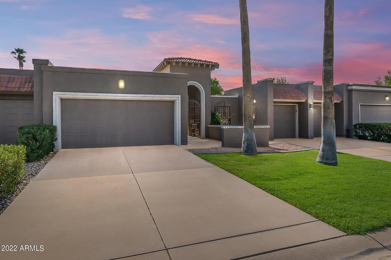 25230 S Mohawk Dr., Sun Lakes, AZ 85248